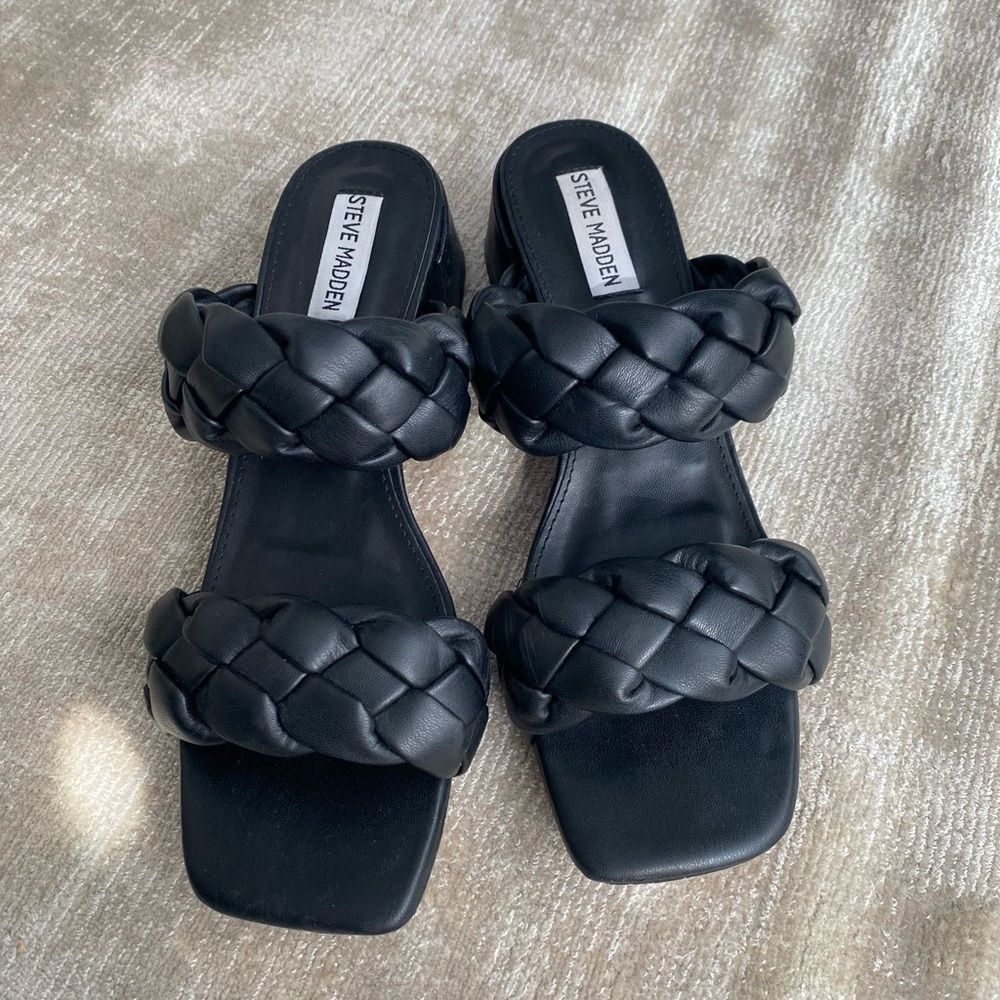 Black braided sandal heel